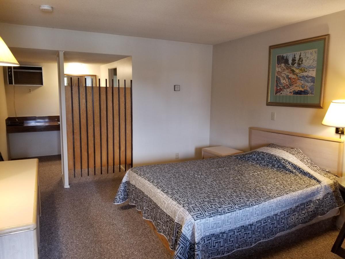 Slumber Lodge Williams Lake Extérieur photo